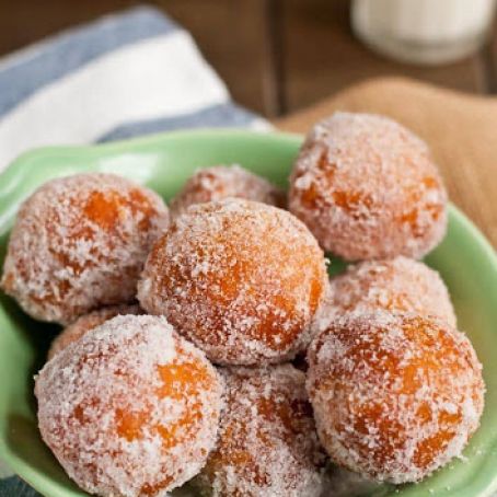 3 Ingredient Copy Cat Asian Buffet Donuts